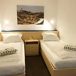 Haus Frisia Frisia 1 Апартаменты *
